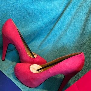 Shoe dazzle women’s heels